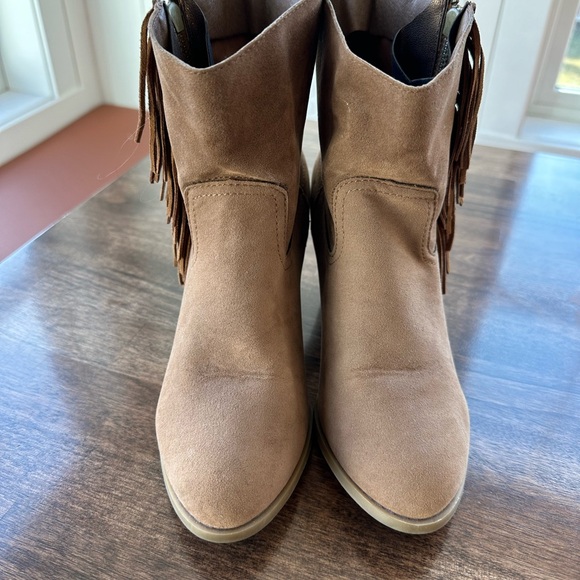 Light Beige Suede Ankle Boots with Fringe Detail - Picture 2 of 12